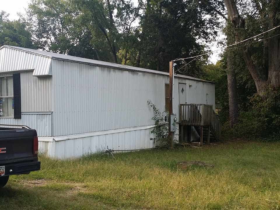 2nd image of 160 Barnett Cir