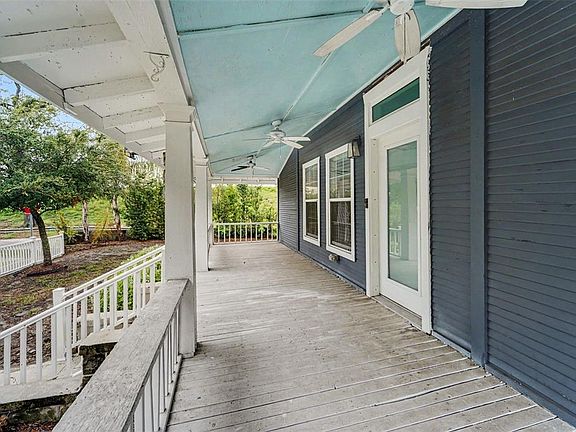 2nd image of 800 E GENESEE STREET