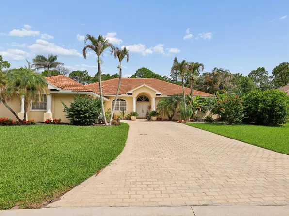 4883 SE Longleaf Place, Hobe Sound, FL 33455
