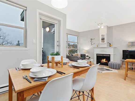 4th image of 3477 Commercial St #13