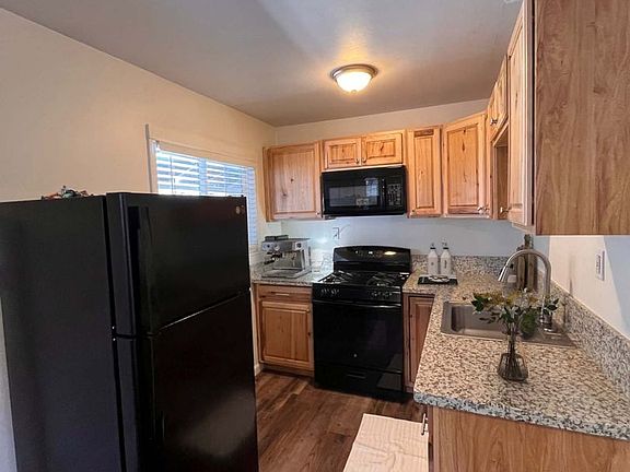 5th image of 1040 Marjorie St #1