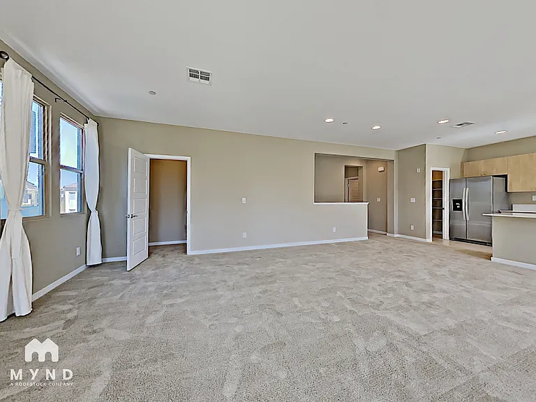 1275 Ice Park St #103 — Photo 4