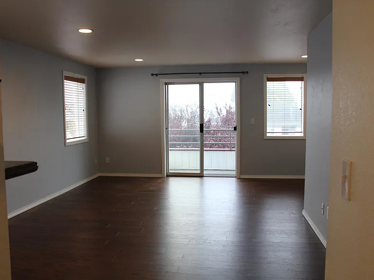 1124 N 92nd St #205 — Photo 7