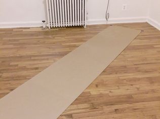 8930 Rutledge Ave, Glendale, NY 11385