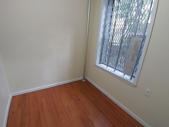 3rd image of 12 Delancey St #1B