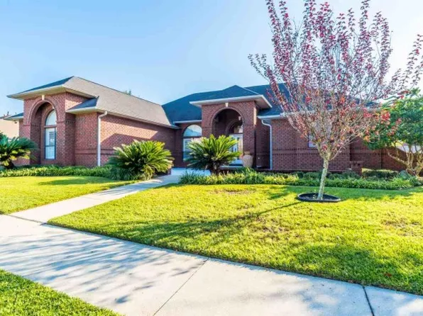 212 Newberry St, Cantonment, FL 32533