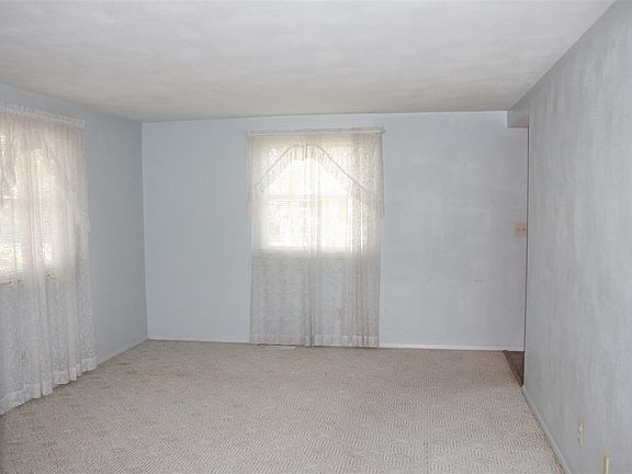 4th image of 2313 S Evan Park Dr