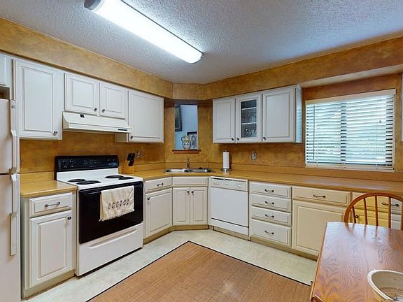 4th image of 1759 Windsong Cir #1759