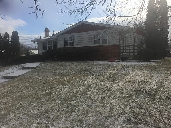 2nd image of 1812 W Winnebago Dr