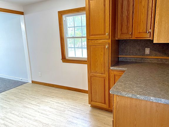 3rd image of 306 McGregor St #2