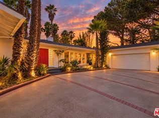 8364 Mulholland Dr, Los Angeles, CA 90046