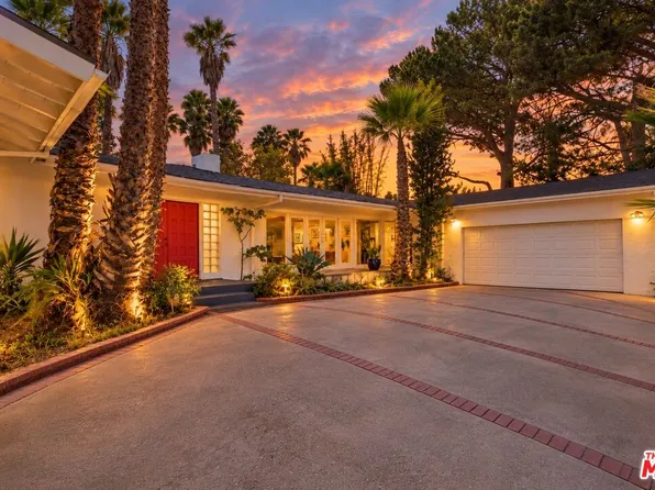 8364 Mulholland Dr, Los Angeles, CA 90046