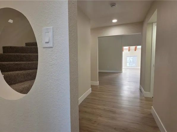 1312 Oak Tree Ln, Las Vegas, NV 89108