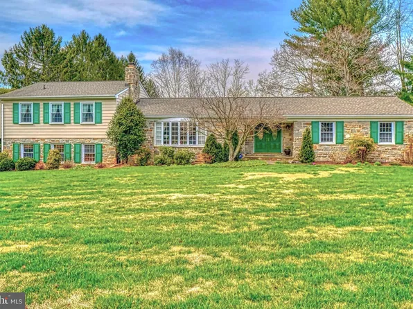 16 Windemere Pkwy, Phoenix, MD 21131