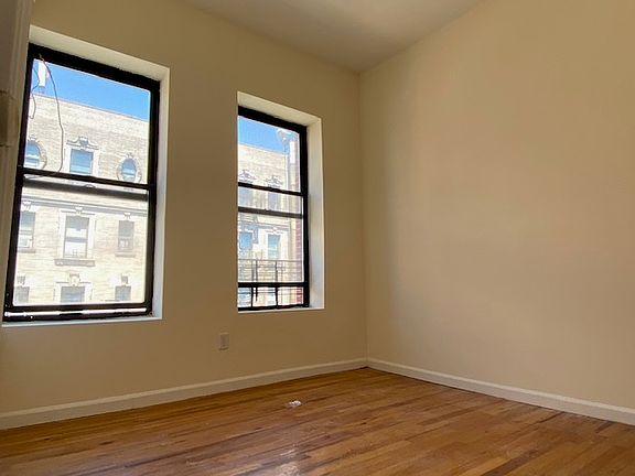 2nd image of 200 W 119th St #6