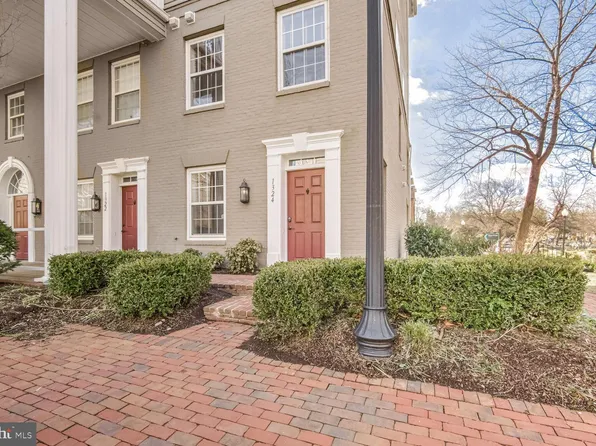 1324 Roundhouse Ln #54, Alexandria, VA 22314