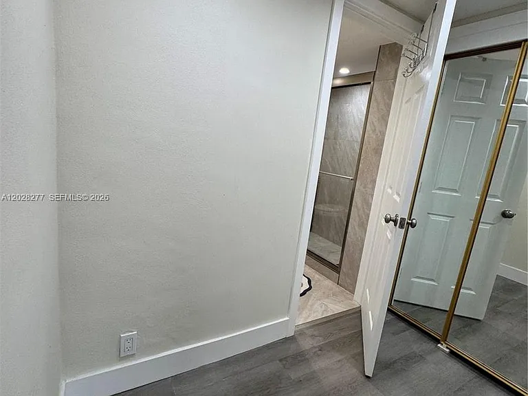 330 SE 2nd St #303H — Photo 30