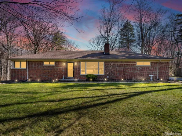 1234 Gettysburg Ct, Rochester Hills, MI 48306