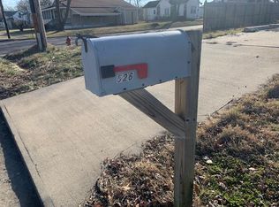 526 E 9th St, Mountain Grove, MO 65711