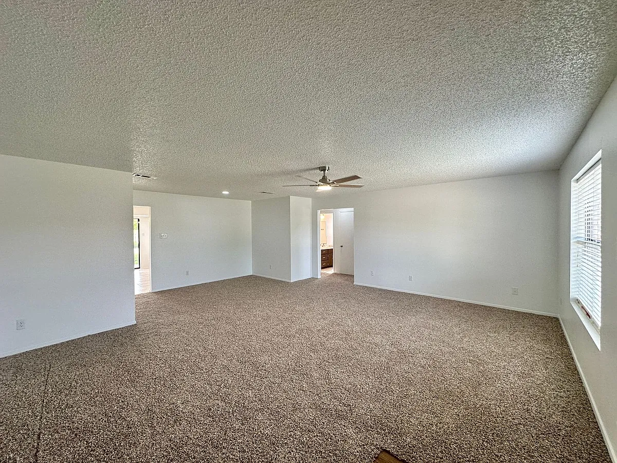 Building Photo - 4612 Ronald Dr