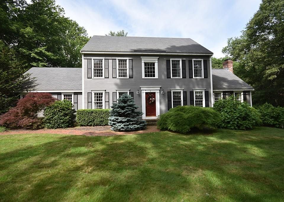 1st image of 8 Marshall Dr