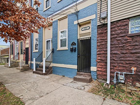 3rd image of 723 Isabella St
