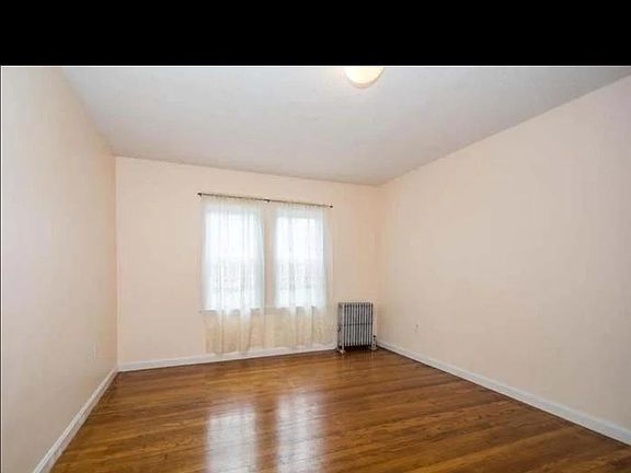 4th image of 88 Pearl St