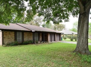 632 Northridge St, Angleton, TX 77515