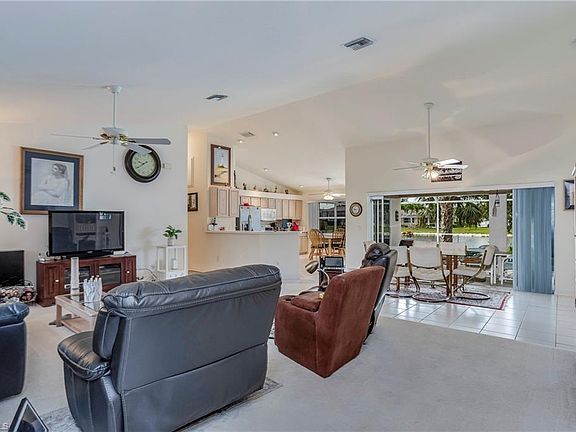 4th image of 4107 Dahoon Holly CT