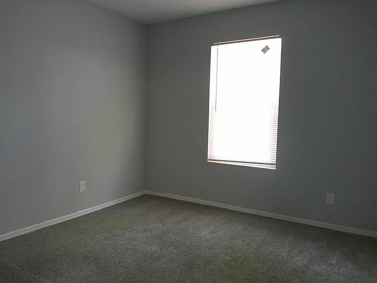 KINGSGATE VILLAGE APARTMENTS — Photo 30
