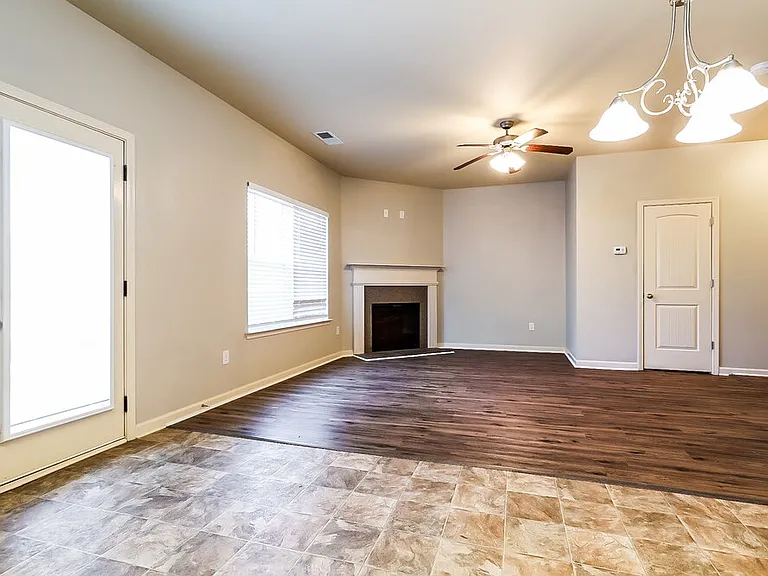 494 Lobdale Falls Dr — Photo 4