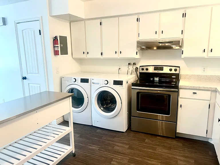 Brand new frontloading washer and dryrer.