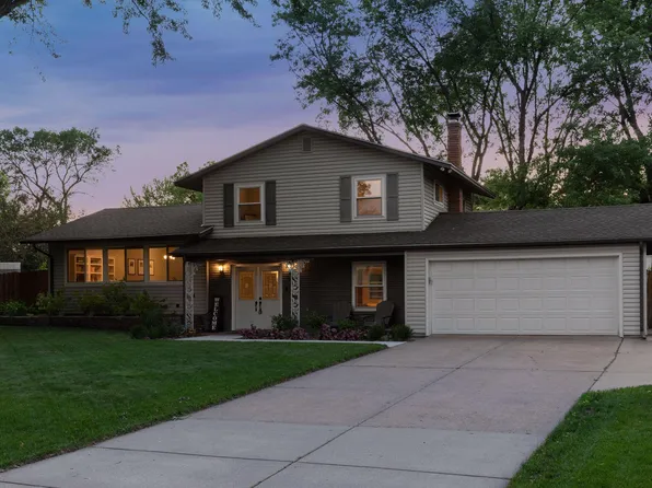 2201 Sierra Dr, White Bear Lake, MN 55110