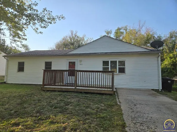 1801 SE Lott St, Topeka, KS 66605