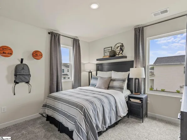 140 Bechler Dr, Gray Court, SC 29645