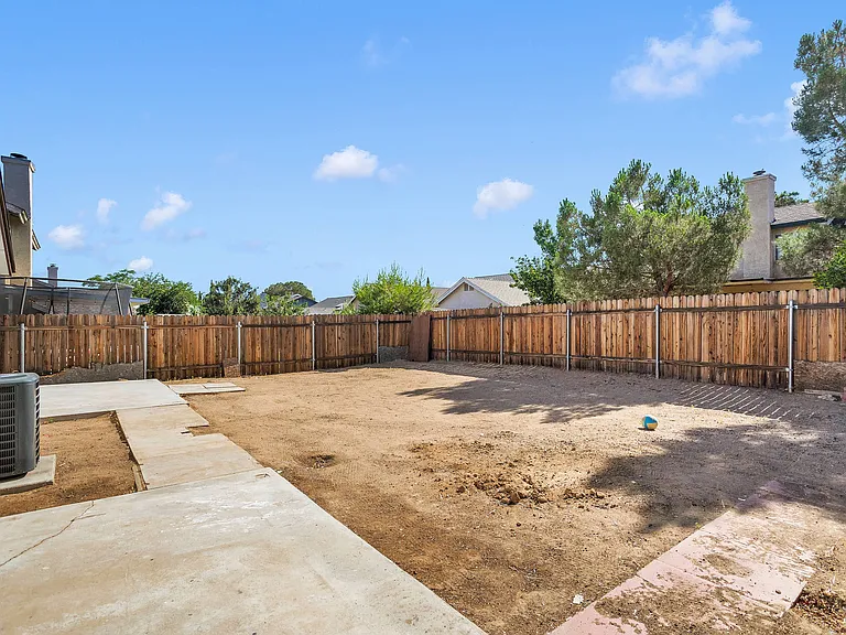 12145 Cobblestone Dr — Photo 24
