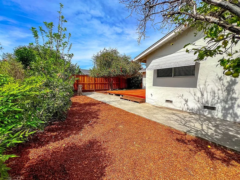 849 Laguna St — Photo 26