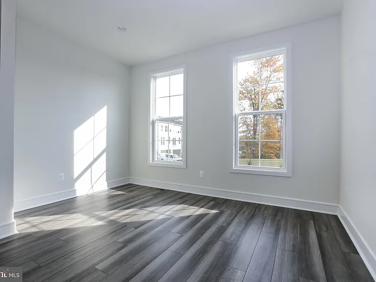 6722 Upland Manor Dr — Photo 16