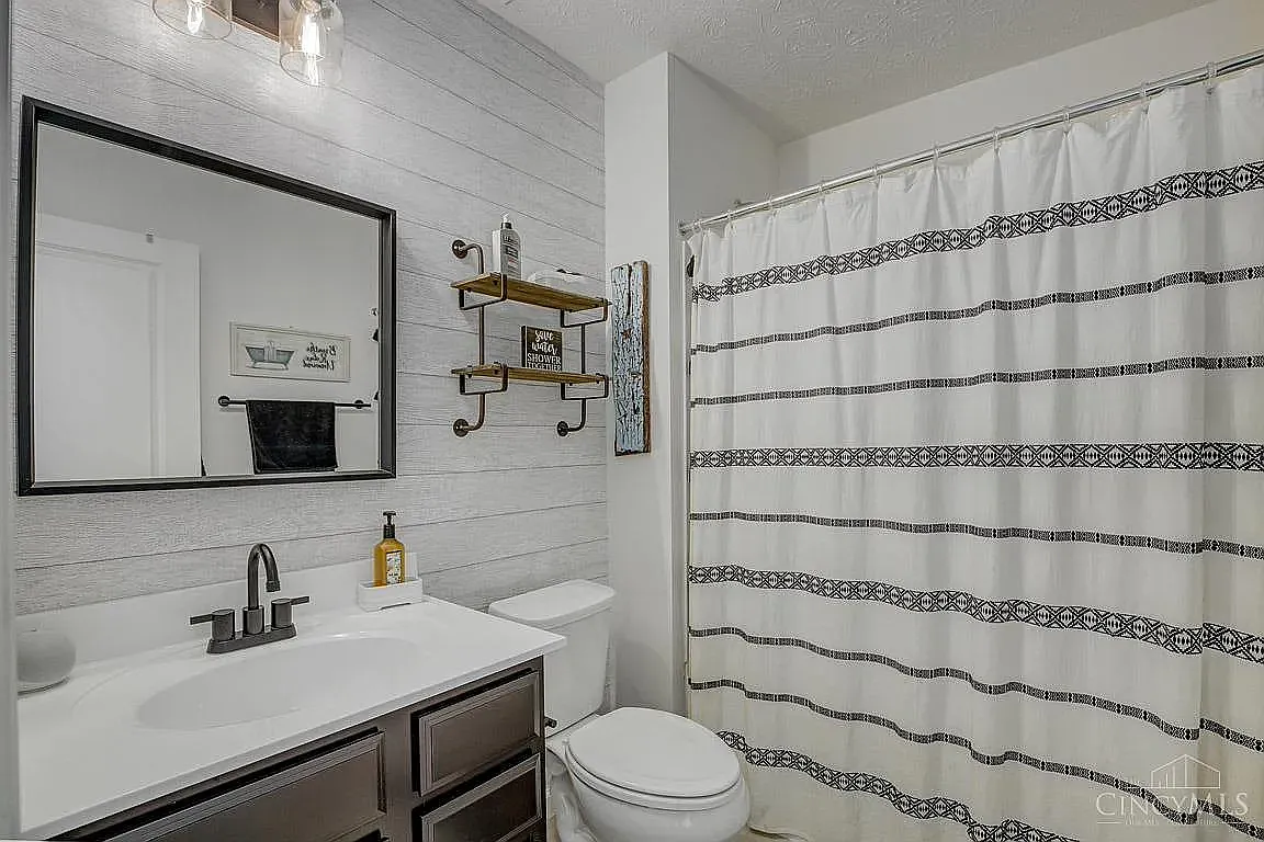 1493 Winwood Dr — Photo 4
