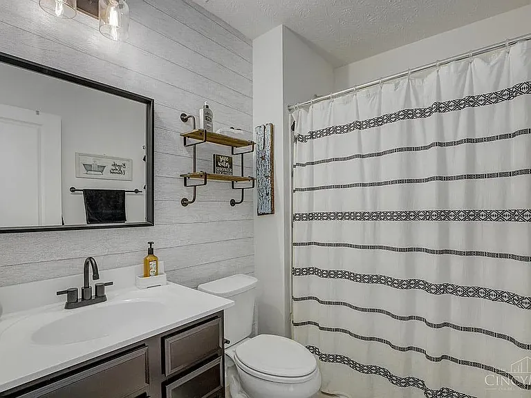 1493 Winwood Dr — Photo 4