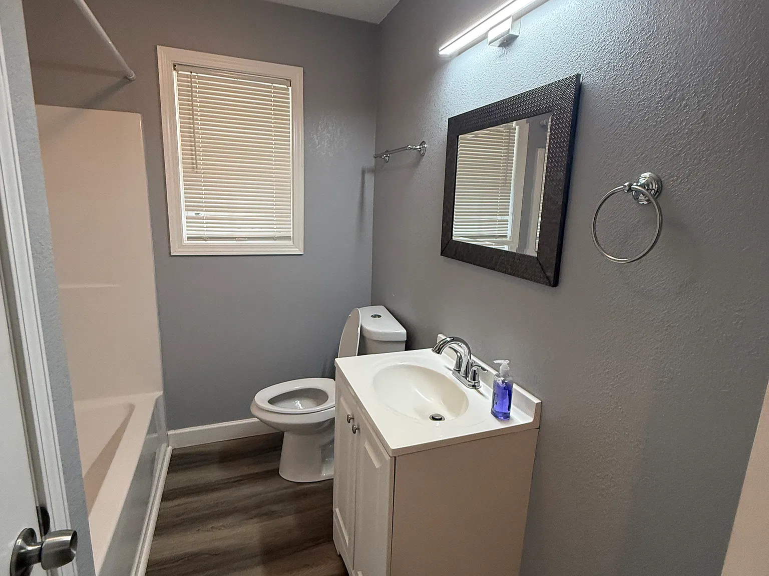 2 bed, 950 sqft, $1,500 — Photo 4