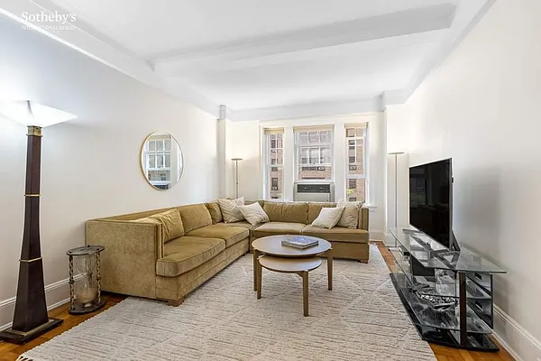 Sold by Sotheby's International Realty | media 2