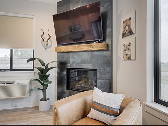 4th image of 3766 Equestrian Ln #B