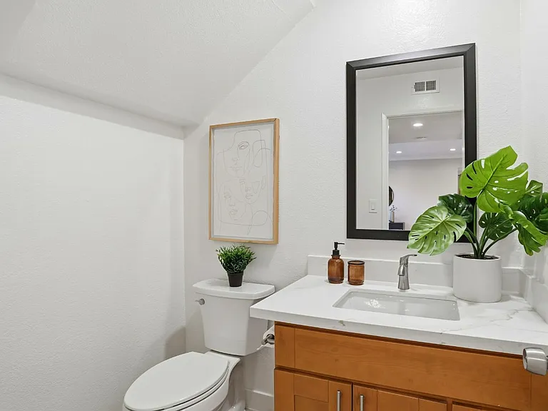 540 Groth Pl — Photo 19