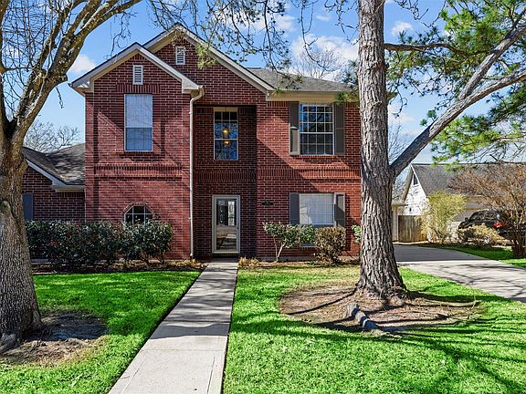 2nd image of 1404 Long View Dr