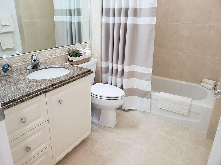 10 Harbour Isle Dr E #204 — Photo 24