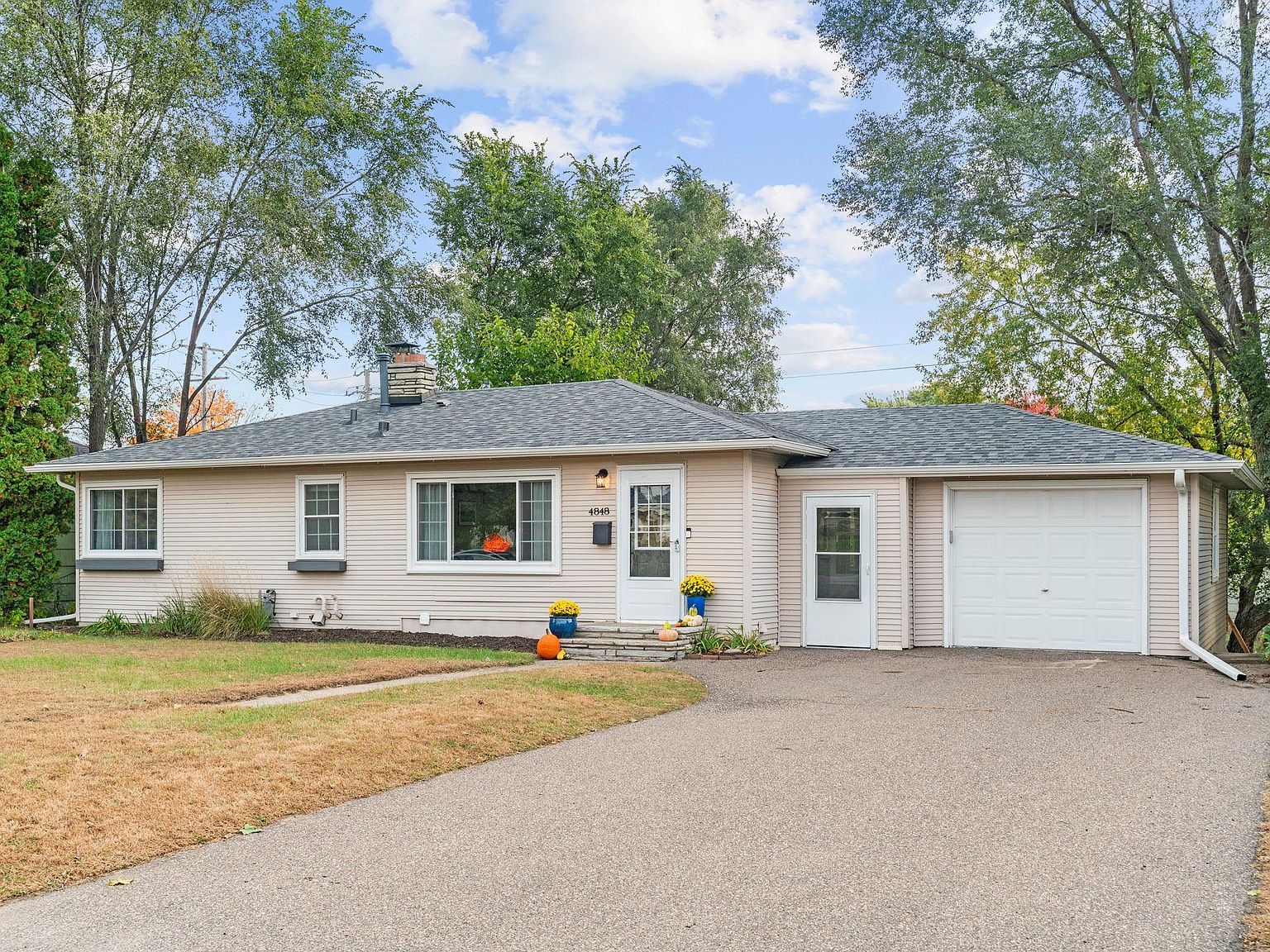 N♡a 4848 Jersey Ave N, Crystal, MN 55428 | Zillow