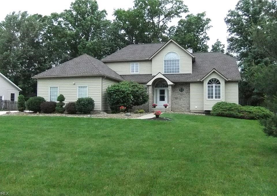 Front View of home situated on over 1/2 acre of land