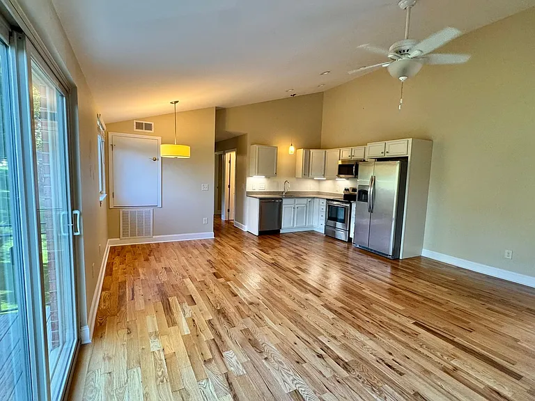 106 S Anderson St #A303 — Photo 3