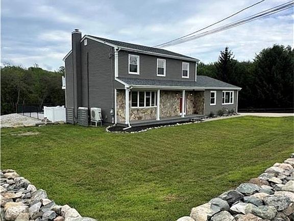 3rd image of 36 Kinnicutt Ave